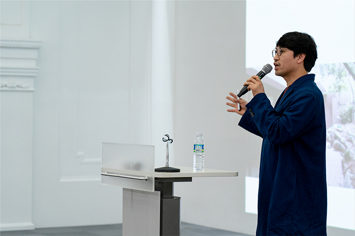 발표 중인 신창훈 총괄건축가